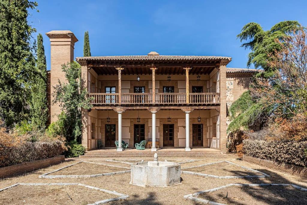 Casa Palacio Toledo Puy Du Fou מראה חיצוני תמונה