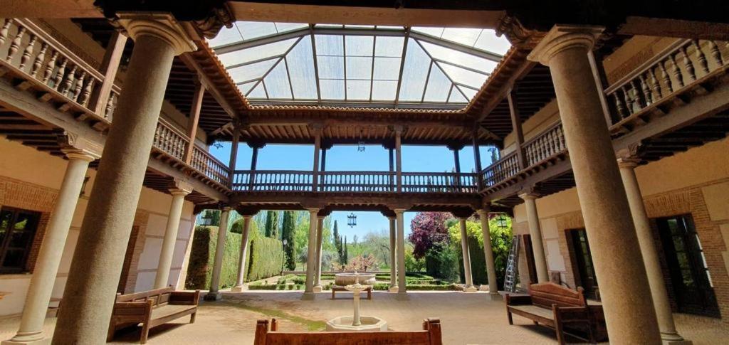 Casa Palacio Toledo Puy Du Fou מראה חיצוני תמונה
